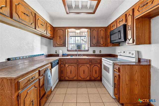 365 Llewellyn Lane, Killeen, TX 76542