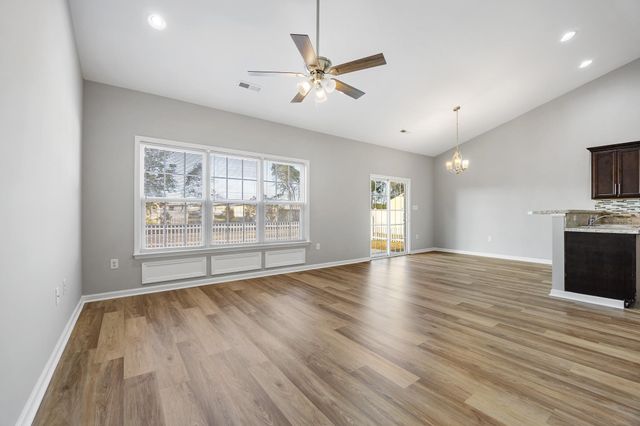 101 Cottage Creek Circle, Conway, SC 29527