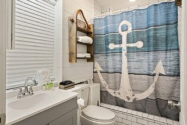 216 Circle Drive, St Simons Island, GA 31522