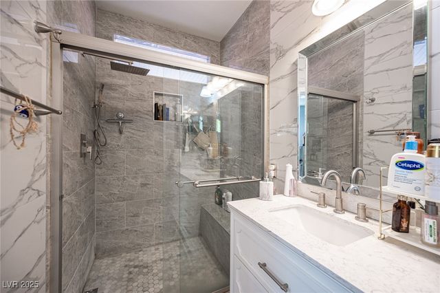 9566 Sun Drop Court, Las Vegas, NV 89147