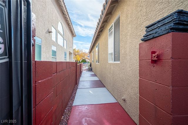 9566 Sun Drop Court, Las Vegas, NV 89147