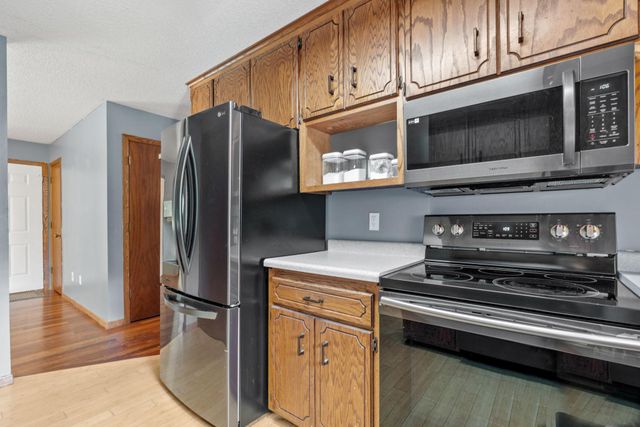 16724 Kenyon Circle NE, Ham Lake, MN 55304