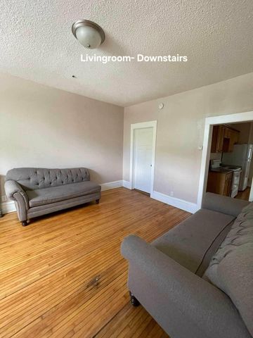 690 Conway Street, Saint Paul, MN 55106