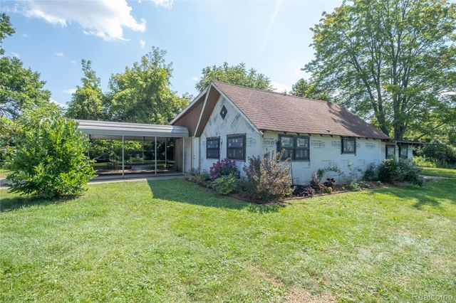 11010 Hegel Road, Goodrich Village, MI 48438