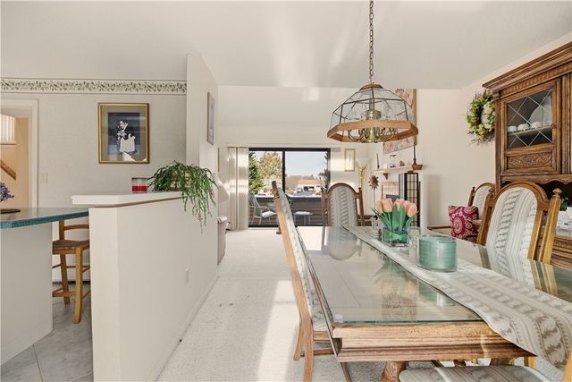 23 Indian Hill Circle, Middletown, RI 02842