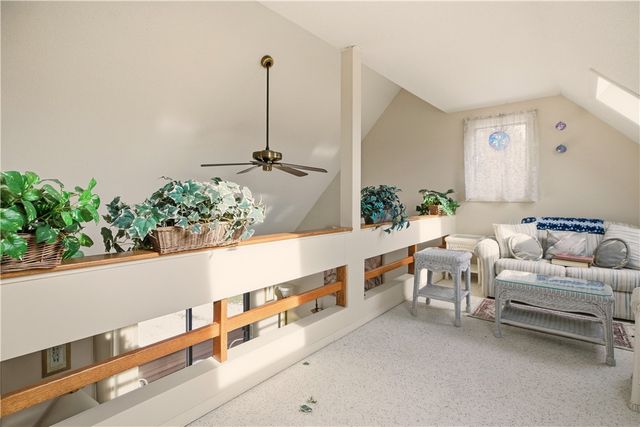 23 Indian Hill Circle, Middletown, RI 02842