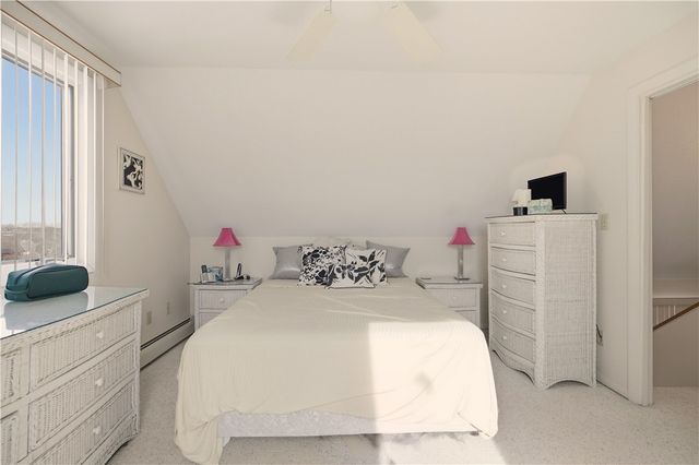 23 Indian Hill Circle, Middletown, RI 02842