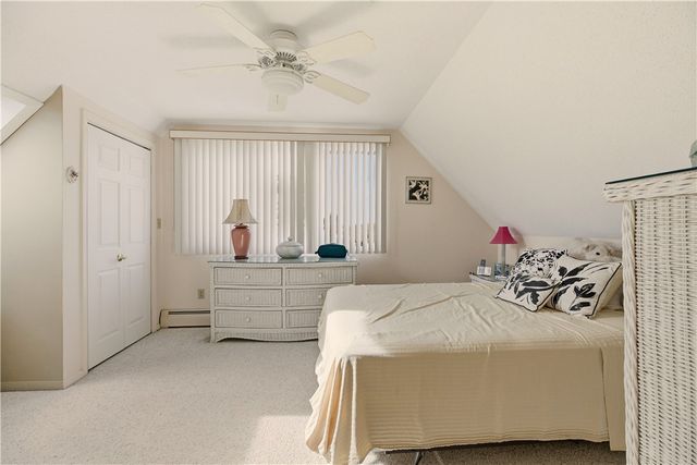 23 Indian Hill Circle, Middletown, RI 02842