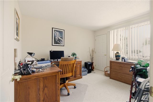 23 Indian Hill Circle, Middletown, RI 02842