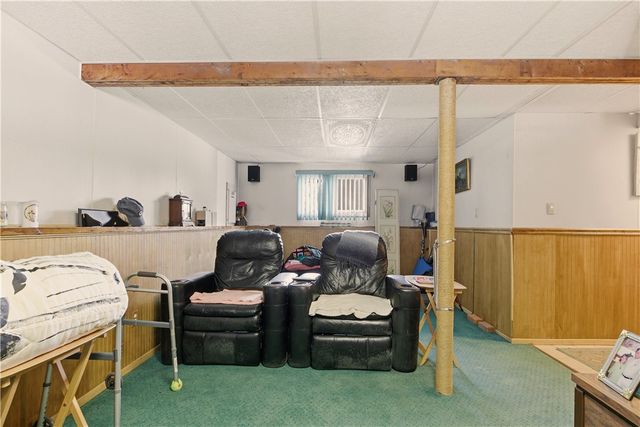 23 Indian Hill Circle, Middletown, RI 02842