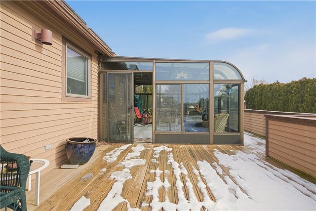 23 Indian Hill Circle, Middletown, RI 02842