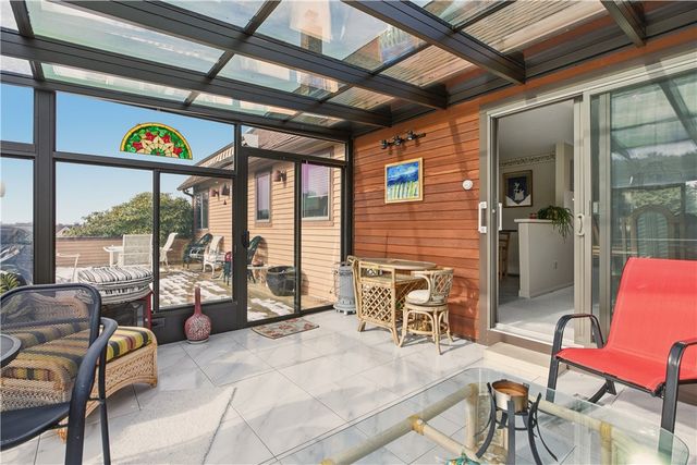 23 Indian Hill Circle, Middletown, RI 02842