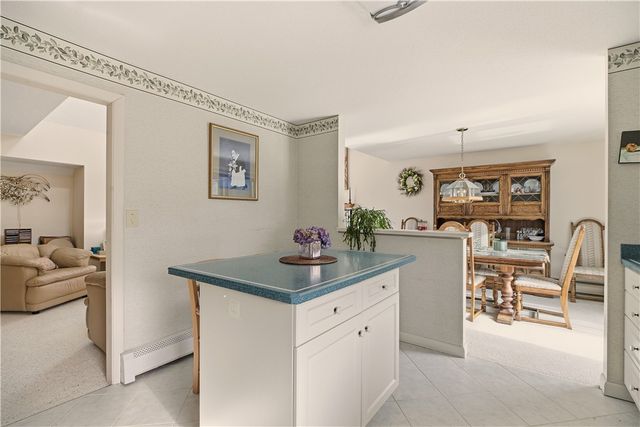 23 Indian Hill Circle, Middletown, RI 02842