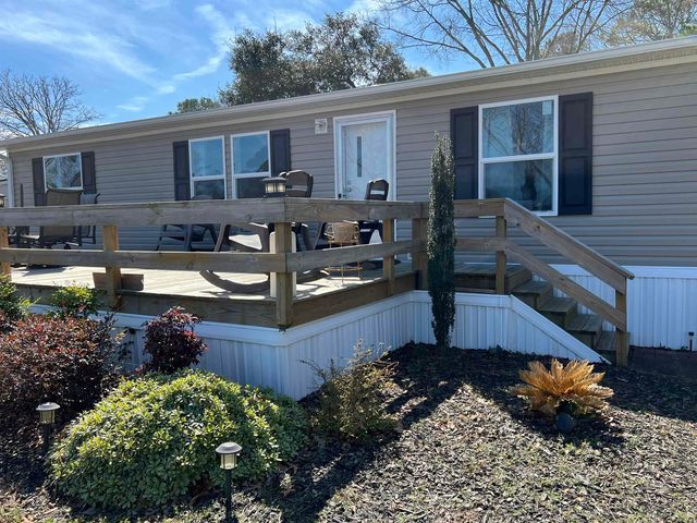 1617 Crystal Lake Dr., Surfside Beach, SC 29575