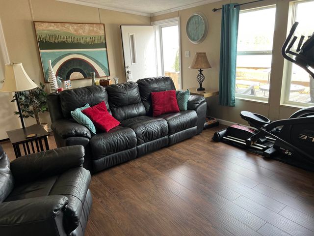 1617 Crystal Lake Dr., Surfside Beach, SC 29575