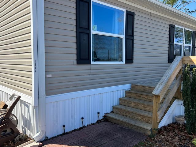 1617 Crystal Lake Dr., Surfside Beach, SC 29575