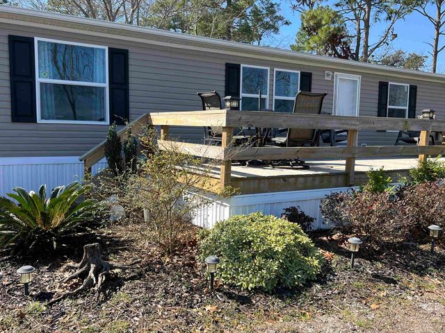 1617 Crystal Lake Dr., Surfside Beach, SC 29575