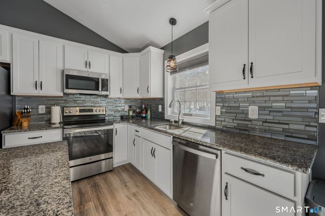 52 Carol Drive, Montville, CT 06382