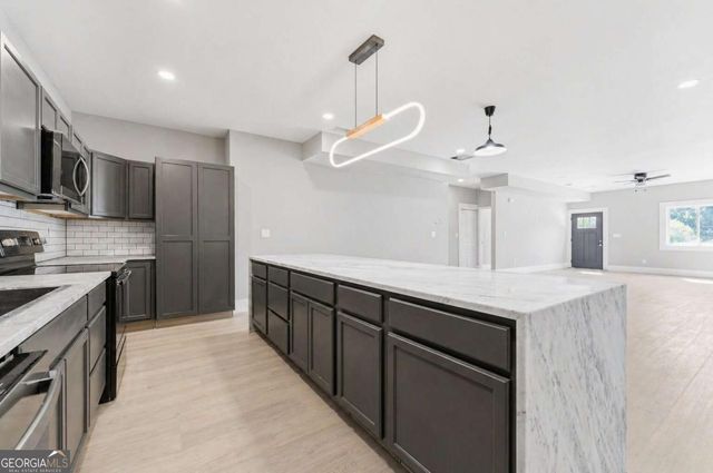 305 Fairburn Road NW, Atlanta, GA 30331