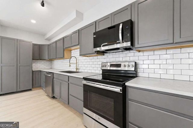 305 Fairburn Road NW, Atlanta, GA 30331