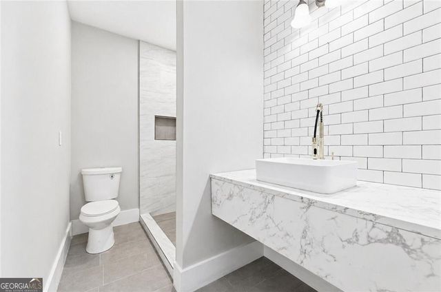 305 Fairburn Road NW, Atlanta, GA 30331