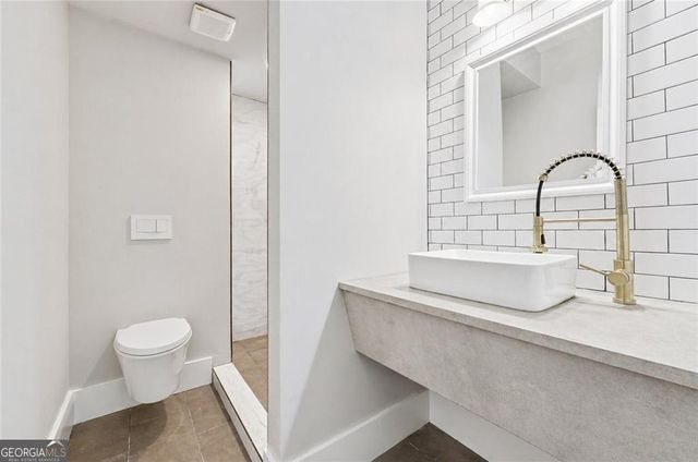 305 Fairburn Road NW, Atlanta, GA 30331