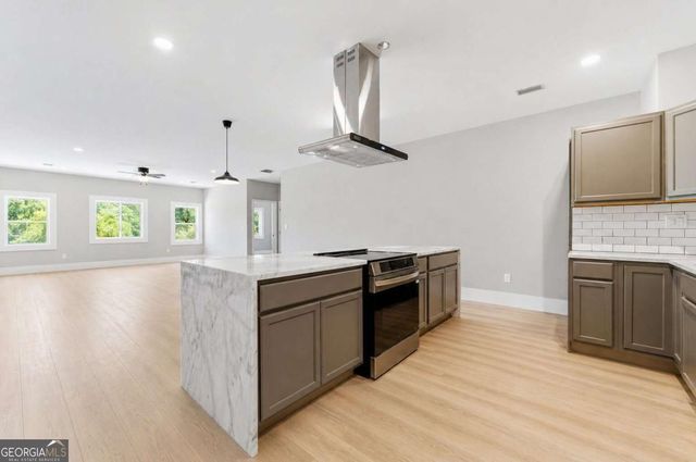 305 Fairburn Road NW, Atlanta, GA 30331