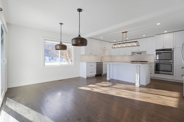 105 Yarrow Court, Rolling Meadows, IL 60008