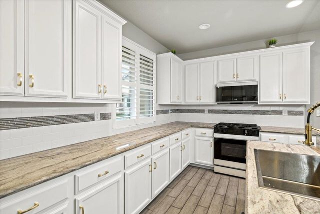 116 Crystalwood Way, Lincoln, CA 95648