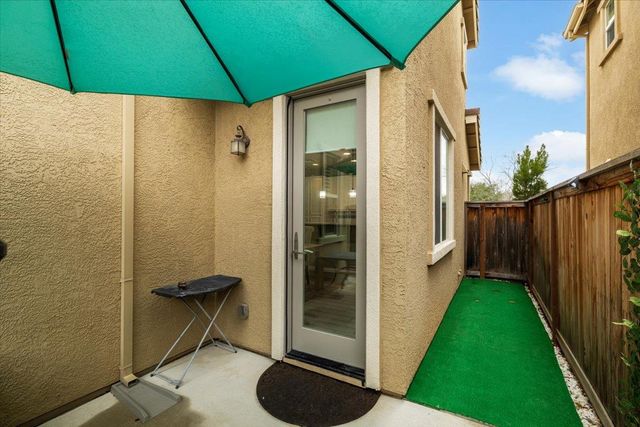 116 Crystalwood Way, Lincoln, CA 95648