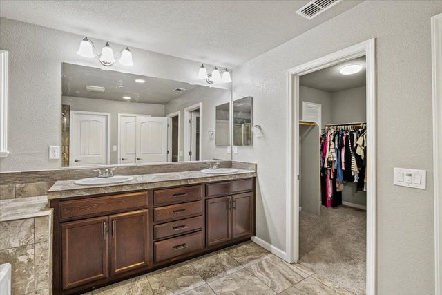 116 Crystalwood Way, Lincoln, CA 95648