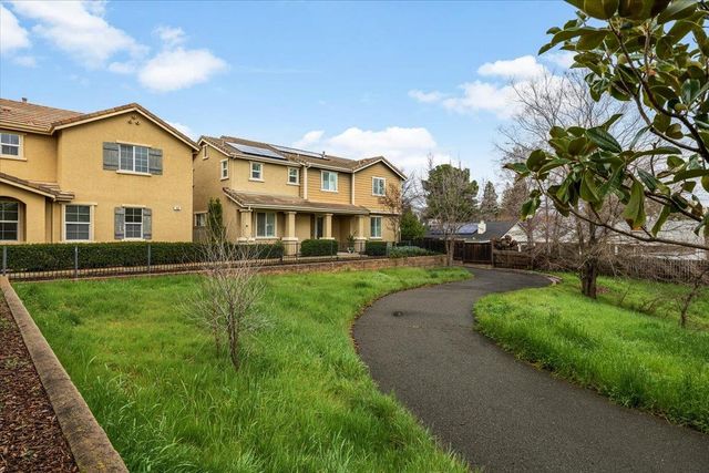 116 Crystalwood Way, Lincoln, CA 95648