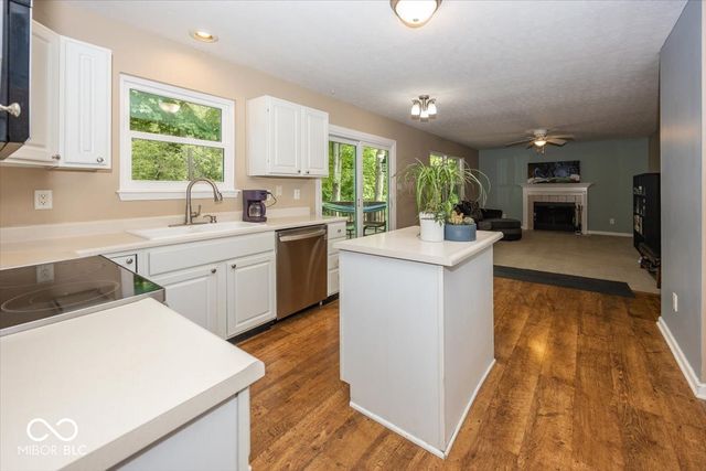 10360 Sand Creek Boulevard, Fishers, IN 46037