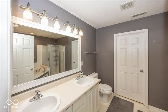 10360 Sand Creek Boulevard, Fishers, IN 46037