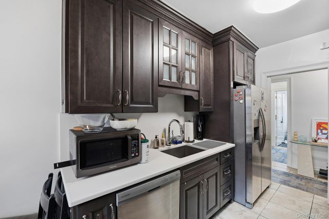 148-09 Northern Boulevard 3B, Flushing, NY 11354