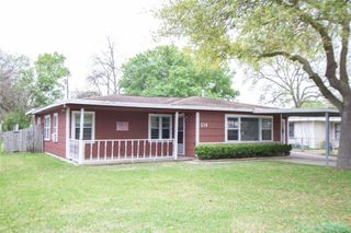519 20th Avenue N, Texas City, TX 77590