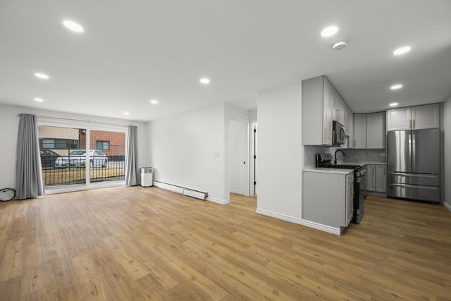 5506 Lincoln Avenue 122, Morton Grove, IL 60053