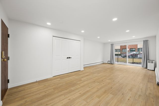 5506 Lincoln Avenue 122, Morton Grove, IL 60053