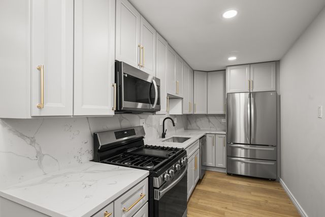 5506 Lincoln Avenue 122, Morton Grove, IL 60053