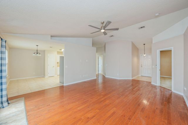 217 Lustan Drive, Crestview, FL 32536