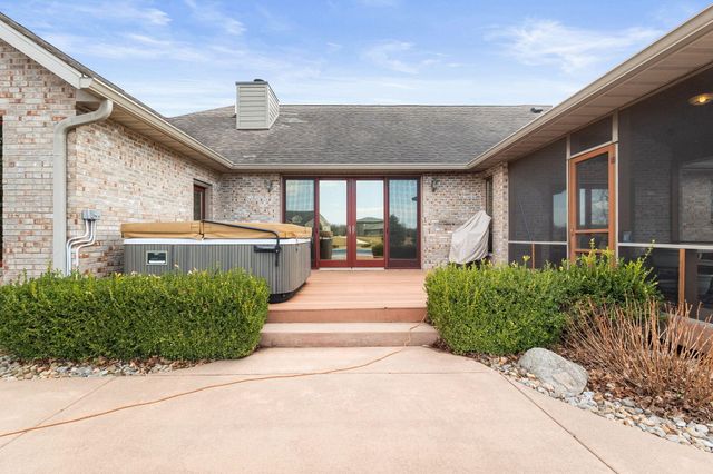 2776 W Hogan Avenue, La Porte, IN 46350