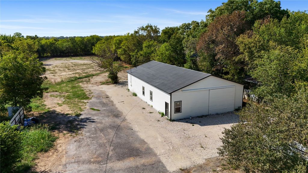 816 Main Street, Whitesboro, TX 76273