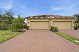 2621 Vine AVE, Naples, FL 34120