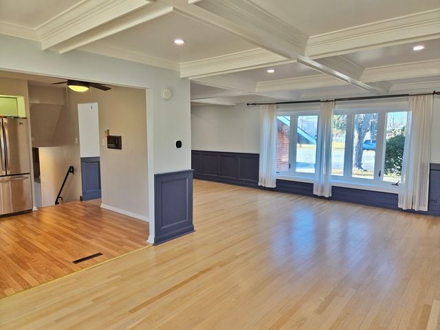 15251 Colina Avenue, Oak Forest, IL 60452