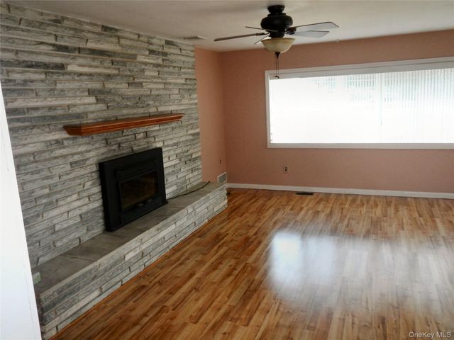 1005 Thompson Drive, Bay Shore, NY 11706