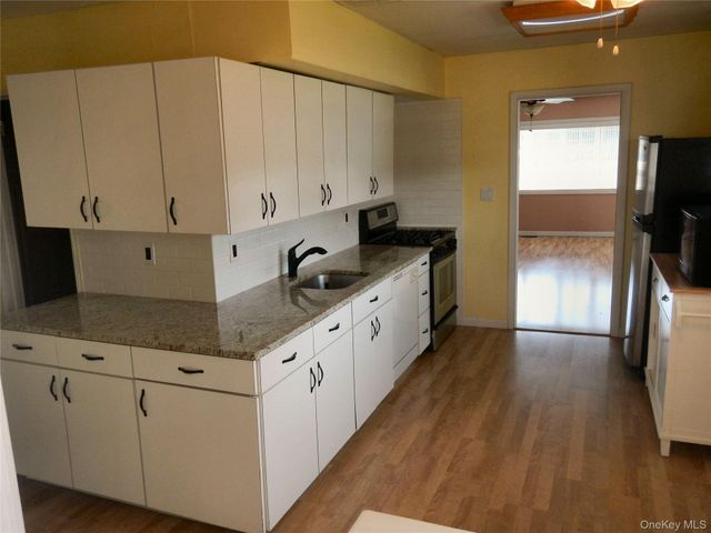 1005 Thompson Drive, Bay Shore, NY 11706