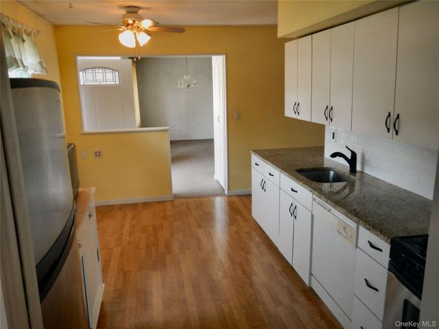 1005 Thompson Drive, Bay Shore, NY 11706