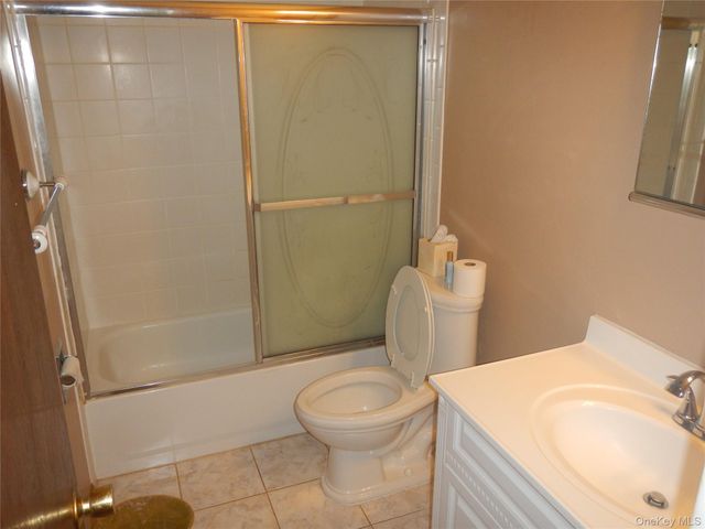 1005 Thompson Drive, Bay Shore, NY 11706