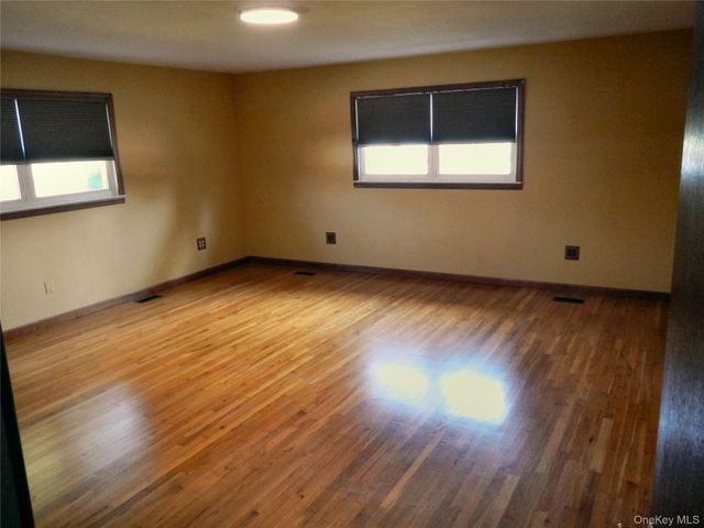 1005 Thompson Drive, Bay Shore, NY 11706