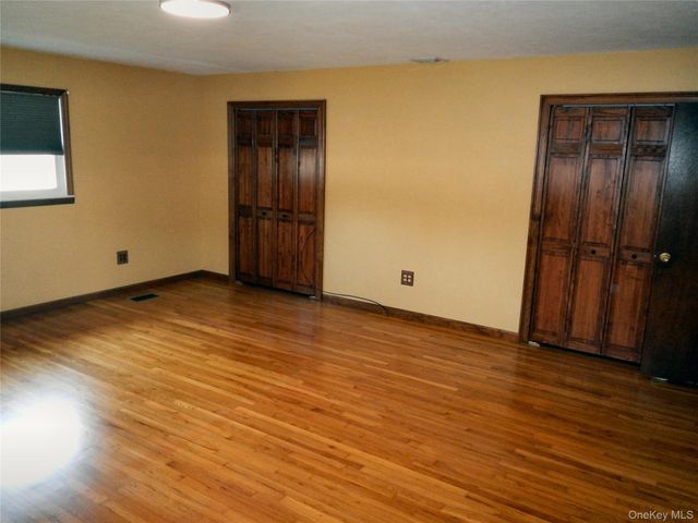 1005 Thompson Drive, Bay Shore, NY 11706